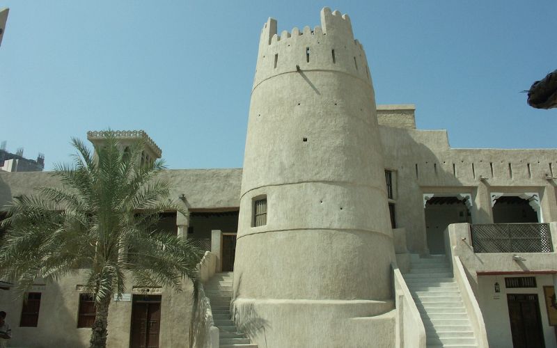viaggio-emirati-arabi-sharjah-visita-dubai-tour-prezzo