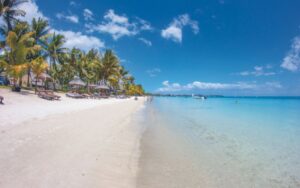 viaggio-mauritius-beachcomber-trou-aux-biches-spiaggia-mare-limpido-agenzia