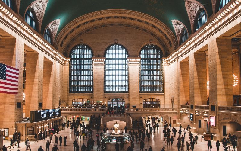 viaggio-new-york-per-mano-stati-uniti-gran-central-terminal-agenzia