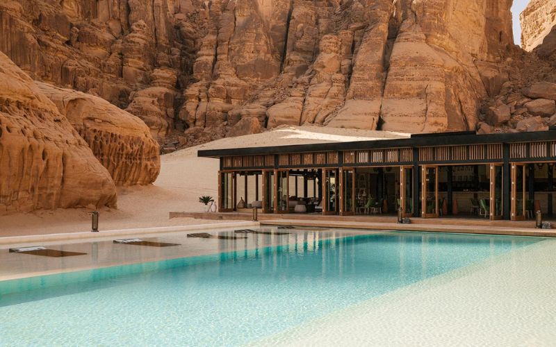 viaggio-arabia-saudita-tama-ristorante-habitas-alula-hegra-prezzo