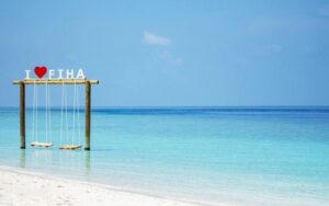 Viaggio-Maldive-Fihalhohi-Island-Resort-scritta-prezzo