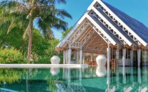 Viaggio-Maldive-LUX-South-Ari-Atoll-piscina-agenzia-prezzo