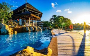 viaggio-seychelles-mahe-fisherman's-cove-resort-piscina-prezzo