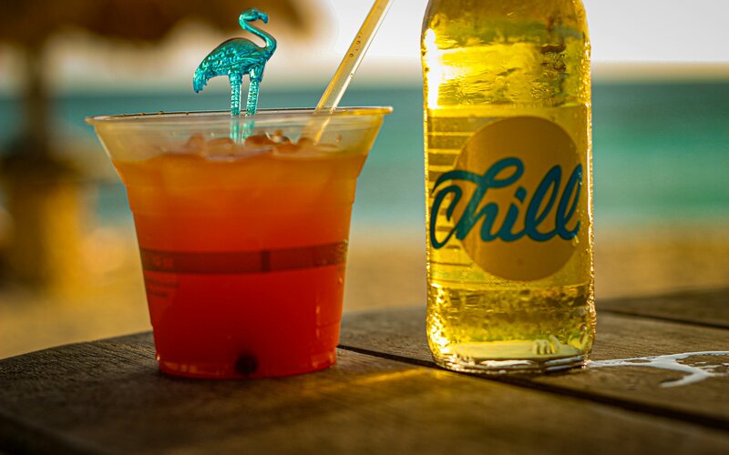Aruba-spiaggia-cocktail